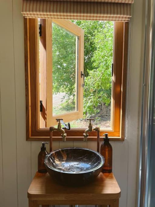 The Hereford Hut, Charming 1 Bedroom Shepherds Hut Callow Exterior foto